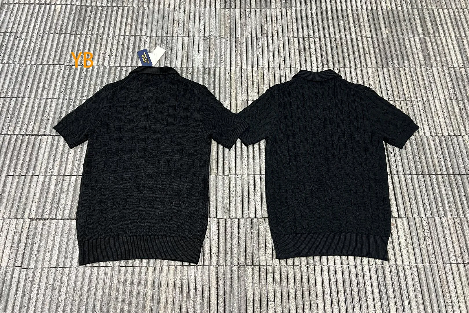 ┃ VS ┃